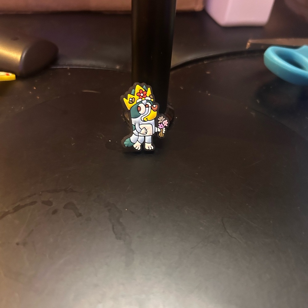 3/$8 Bluey Croc Charm - Picture 1 of 1